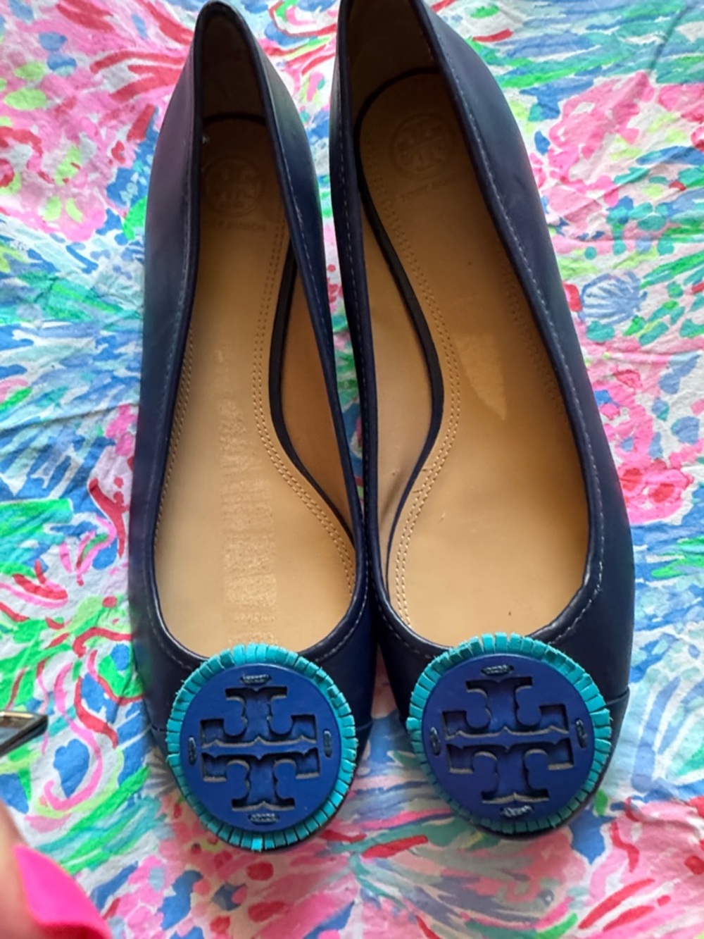 Tory Burch Navy Leather Ballet Flats with Turquoise Logo Disc - Picture 2 of 6